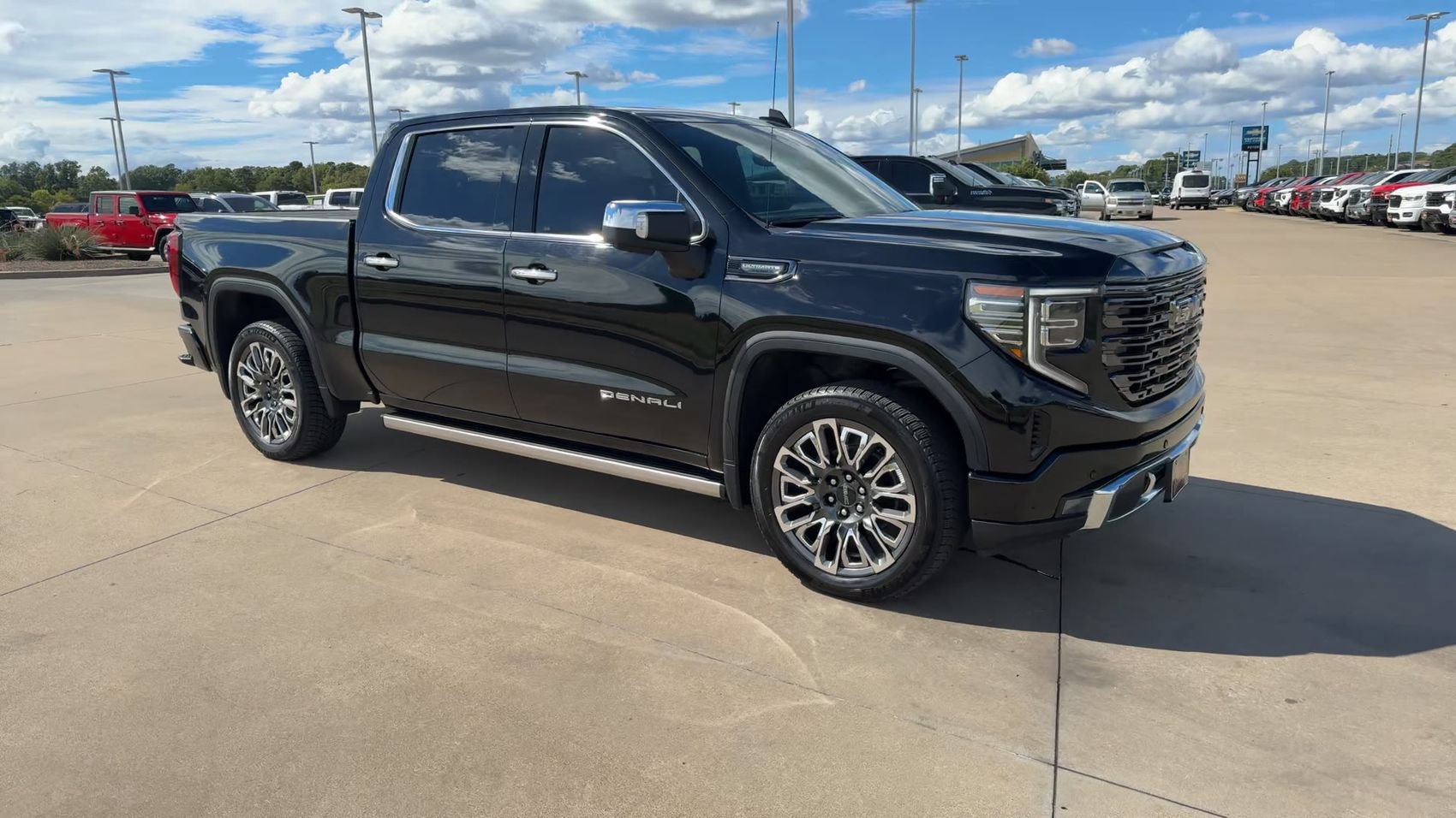 Used 2024 GMC Sierra 1500 Denali Ultimate AWD/4WD image 9