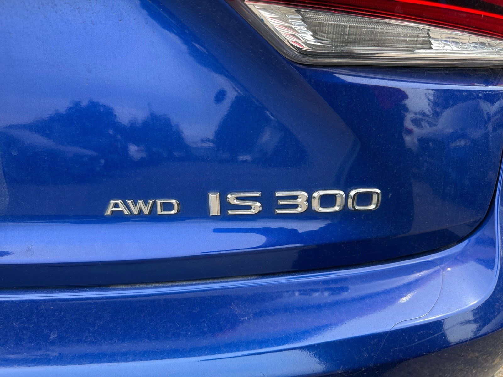 Used 2019 Lexus IS 300 F Sport w/ F Sport Package AWD/4WD image 23
