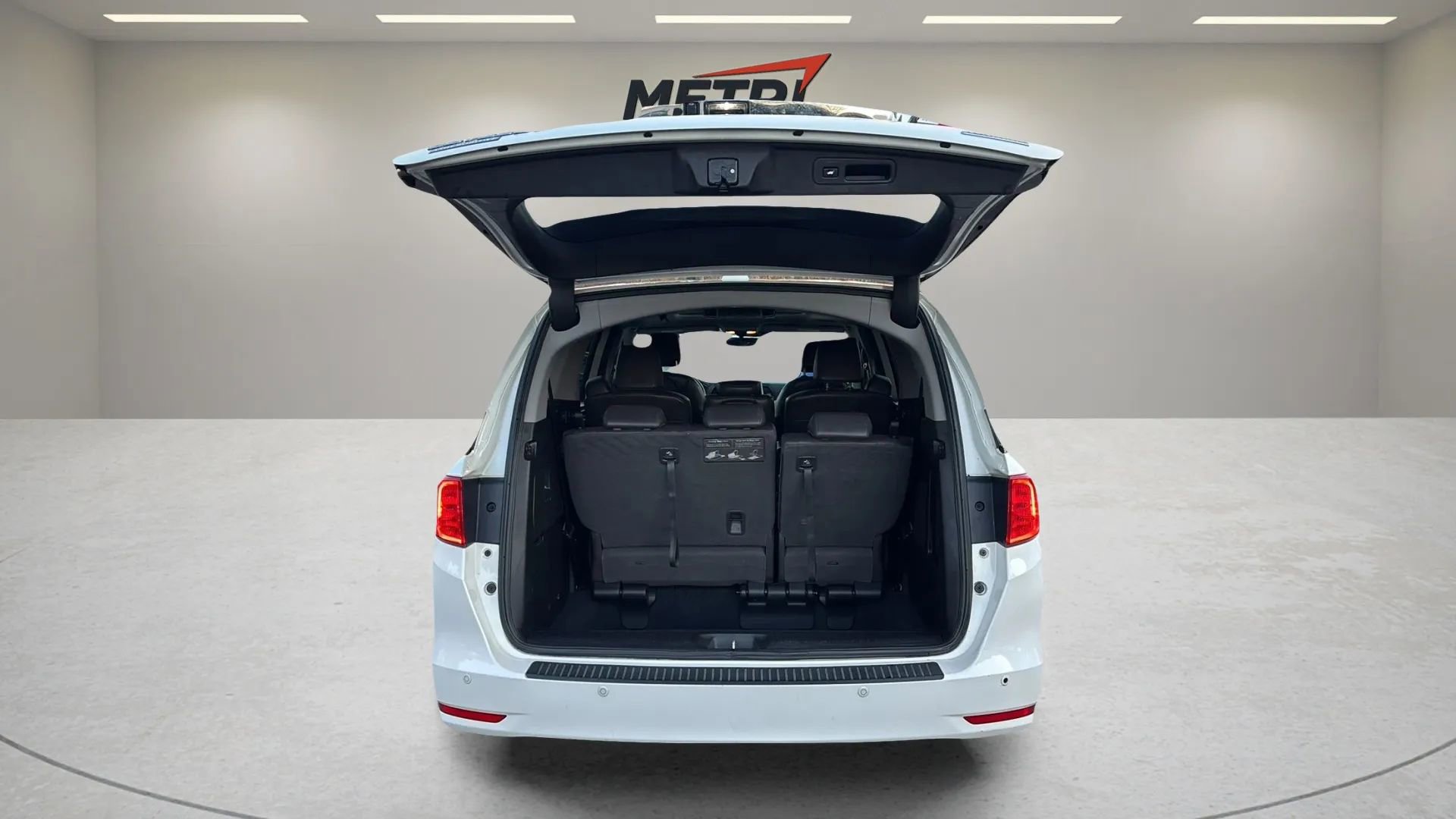 Used 2018 Honda Odyssey Touring image 50