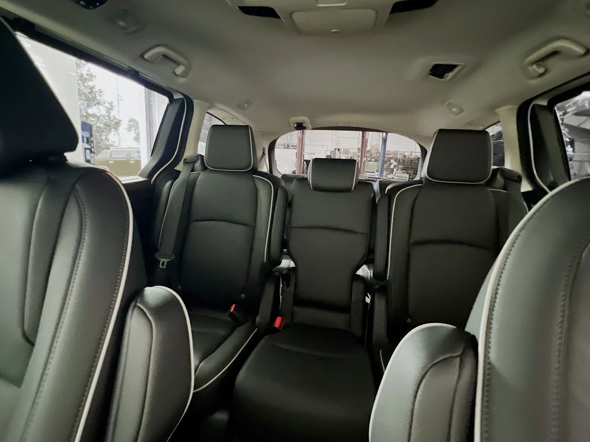New 2026 Honda Odyssey Touring image 17