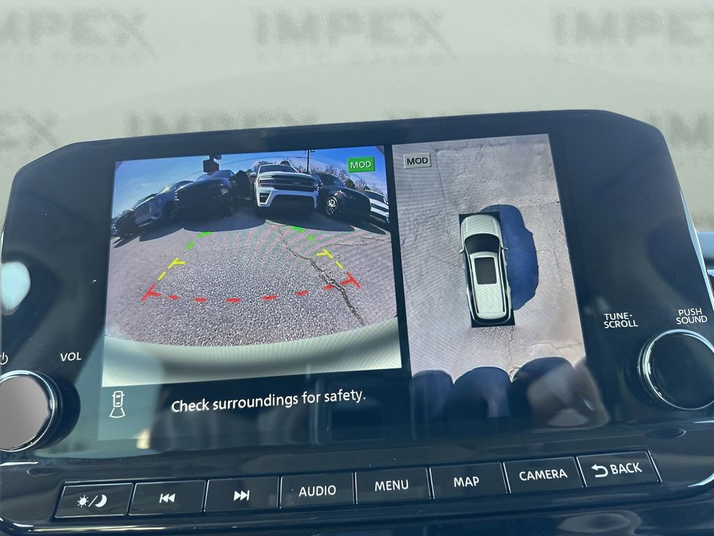 Used 2025 Nissan Pathfinder Platinum w/ Cargo Package FWD image 17