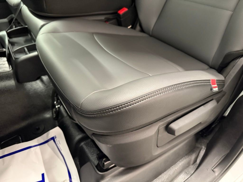 New 2026 RAM 5500 Tradesman w/ Chrome Appearance Group image 17