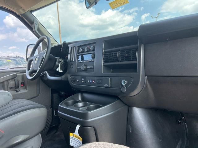 New 2025 Chevrolet Express 2500 image 33