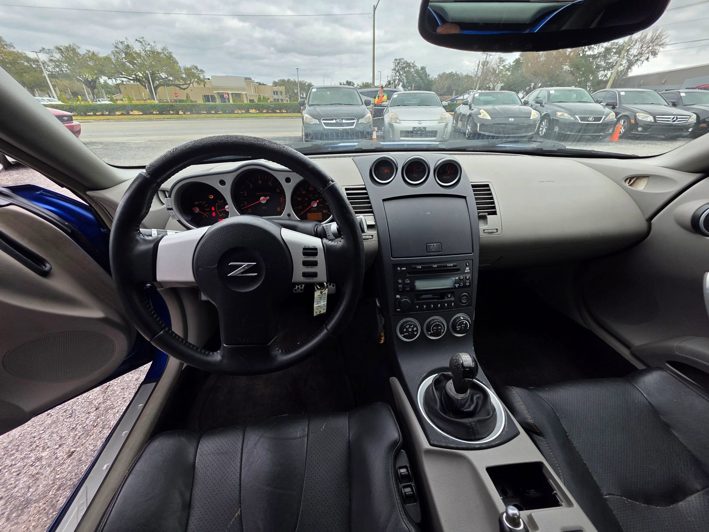 Used 2004 Nissan 350Z Touring RWD image 10