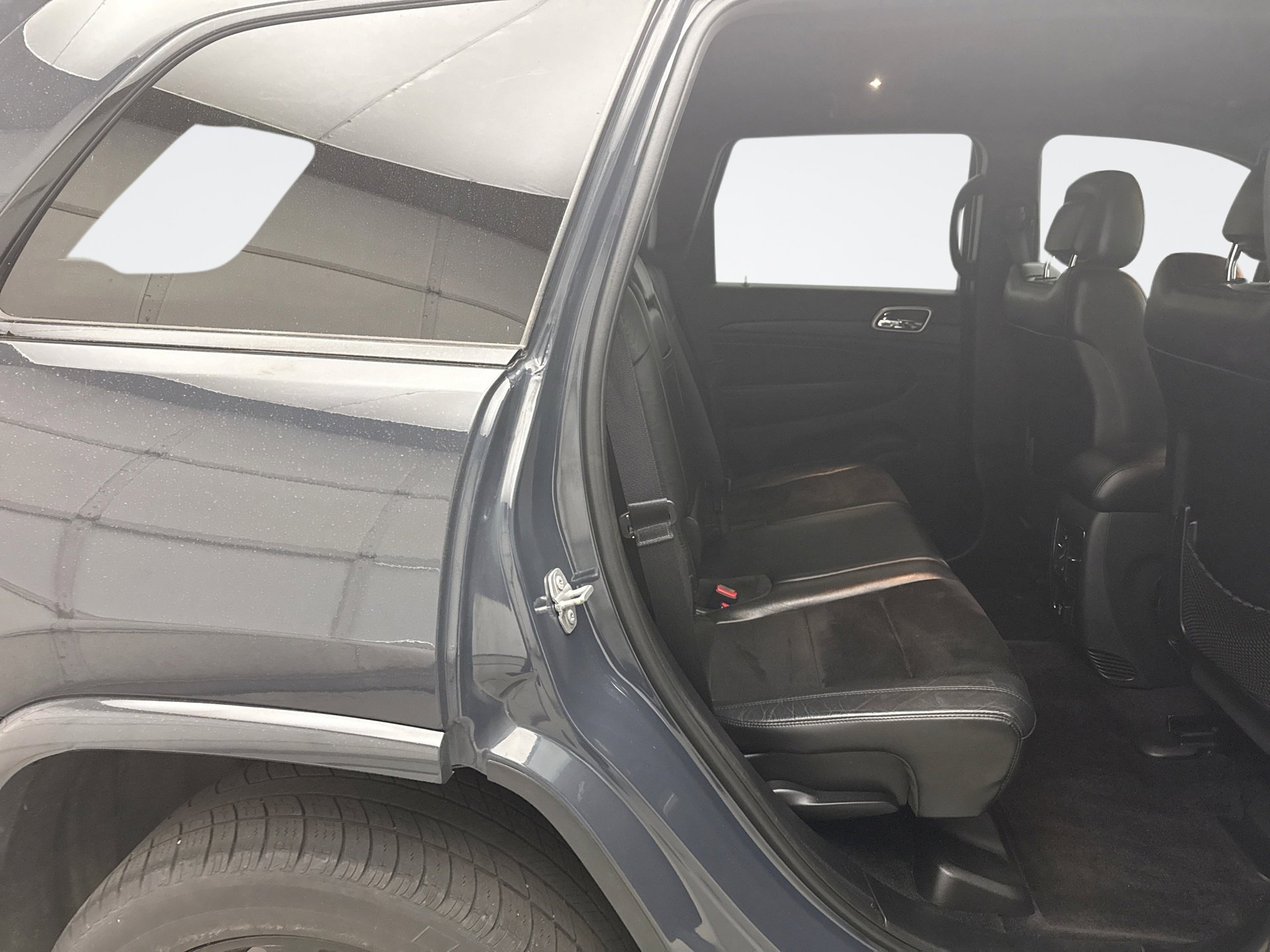 Used 2018 Jeep Grand Cherokee Altitude AWD/4WD image 18