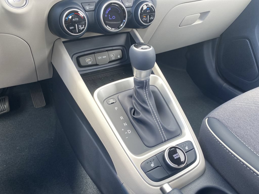 New 2026 Hyundai Venue SEL FWD image 24
