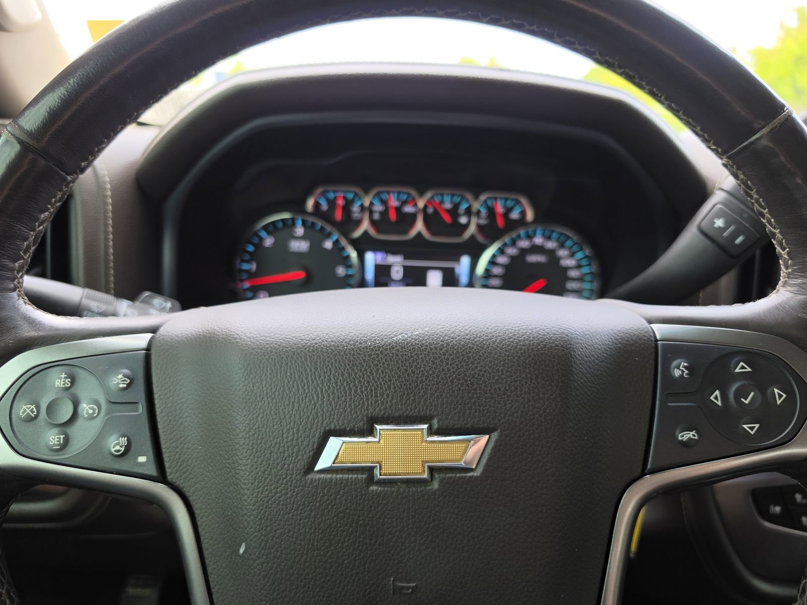 Used 2017 Chevrolet Silverado 1500 LTZ w/ LTZ Plus Package AWD/4WD image 12