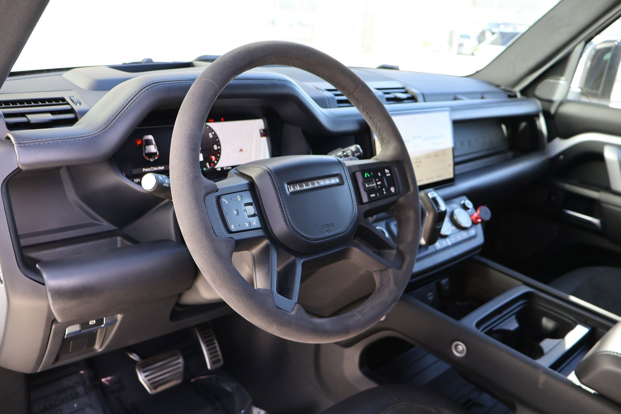 Certified 2023 Land Rover Defender 110 V8 image 14