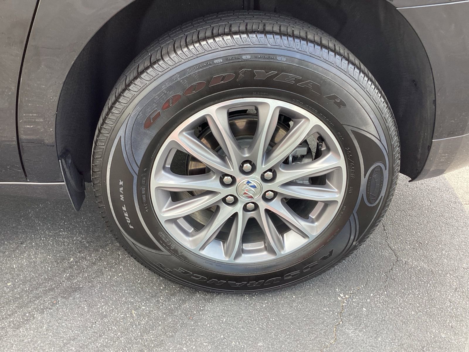 Used 2024 Buick Enclave Premium image 25