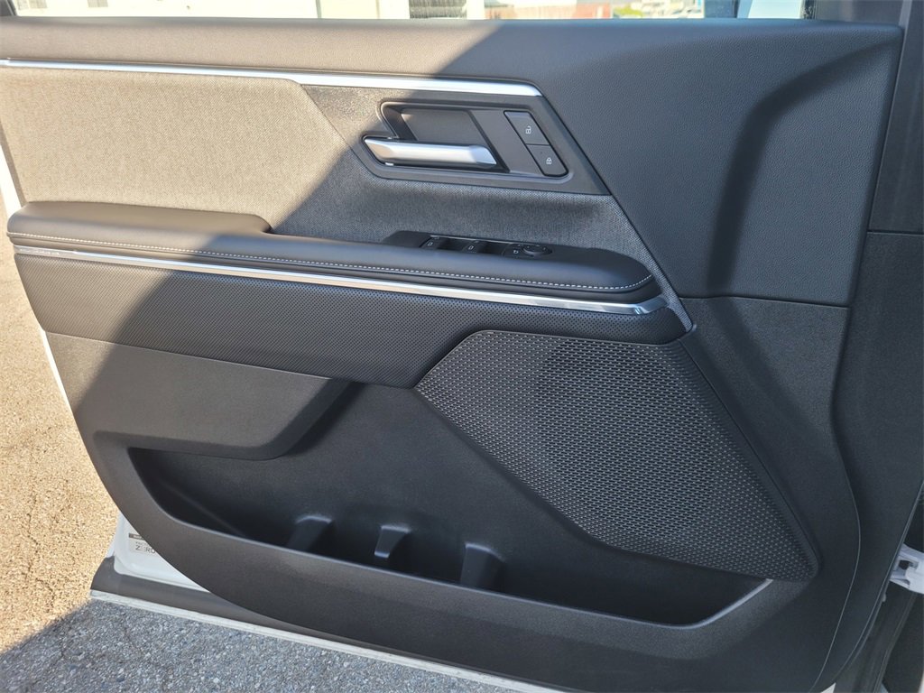 Used 2026 GMC Sierra EV Elevation image 27