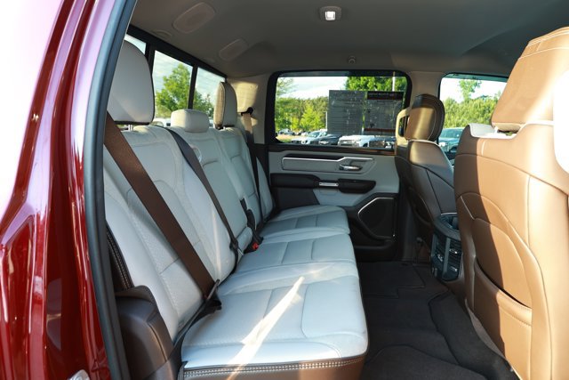 Used 2025 RAM 1500 Laramie AWD/4WD image 27