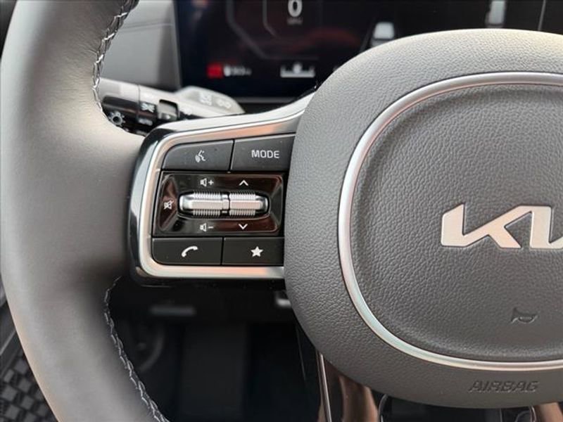 New 2026 Kia Carnival SX Prestige image 23