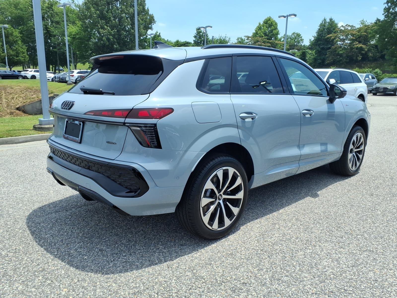New 2026 Audi Q3 quattro 2.0T AWD/4WD image 6