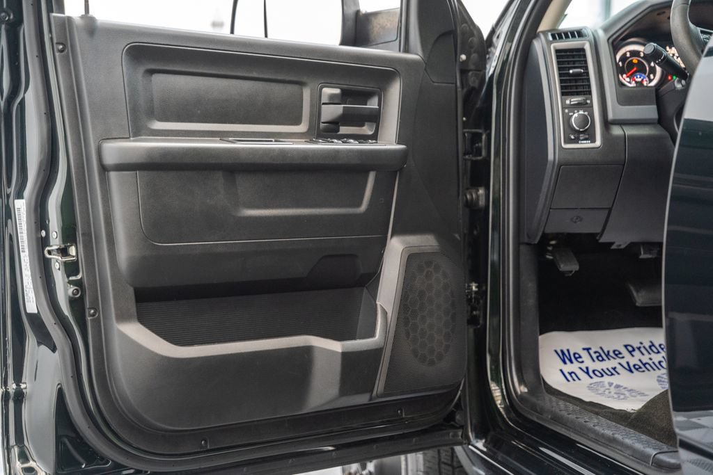 Used 2016 RAM 3500 Tradesman w/ Chrome Appearance Group AWD/4WD image 44