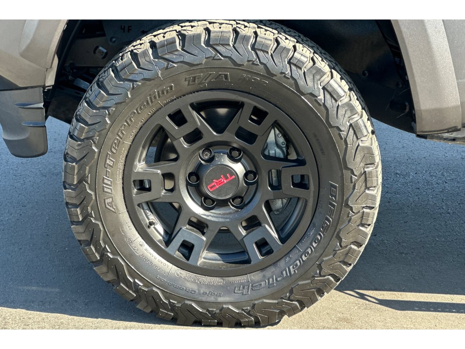 Used 2022 Toyota Tacoma Limited w/ Nightshade Package AWD/4WD image 33