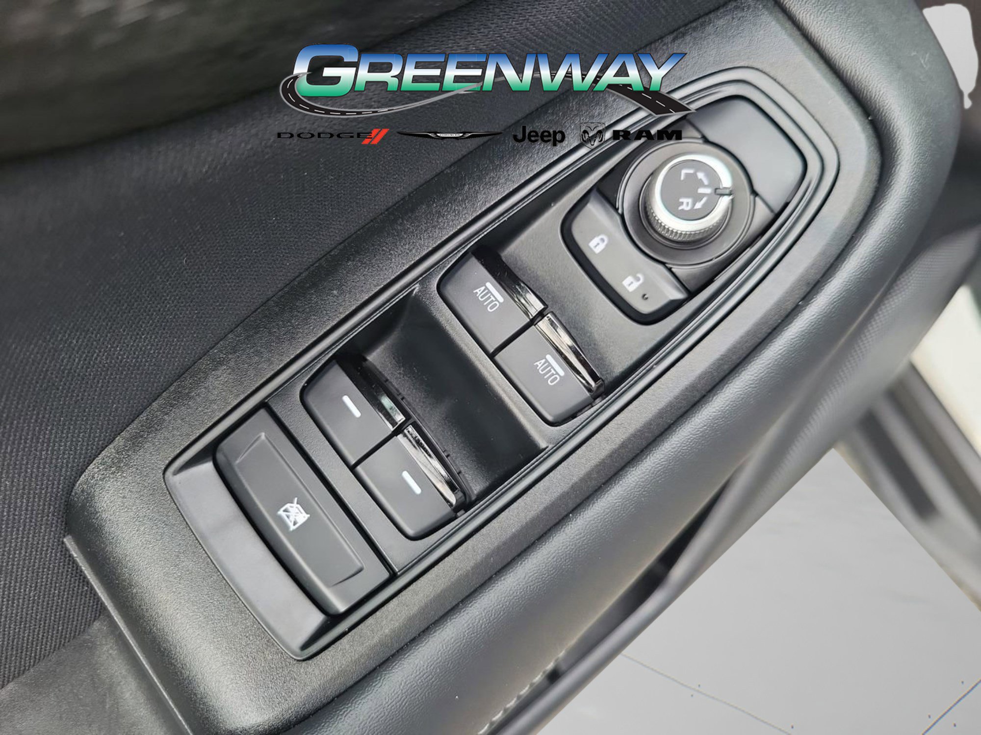 Used 2025 Subaru Outback Premium image 15