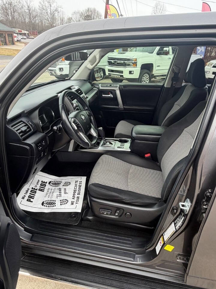 Used 2015 Toyota 4Runner SR5 image 15