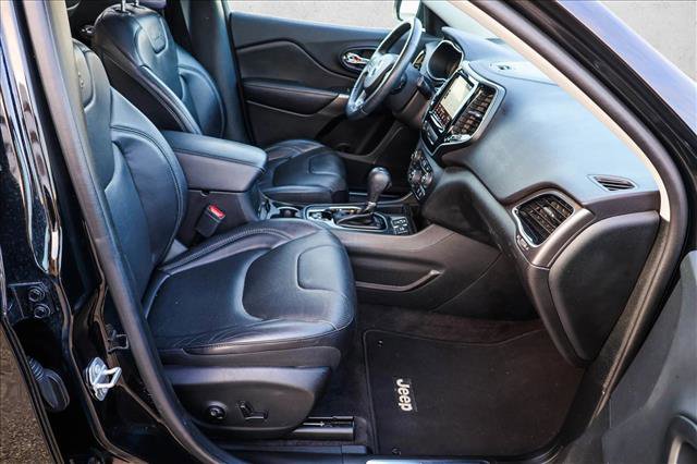 Used 2019 Jeep Cherokee Limited image 27