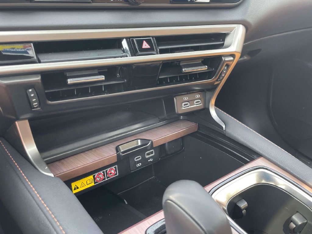Used 2026 Lexus RX 350 Premium w/ Accessory Package (2T) AWD/4WD image 30