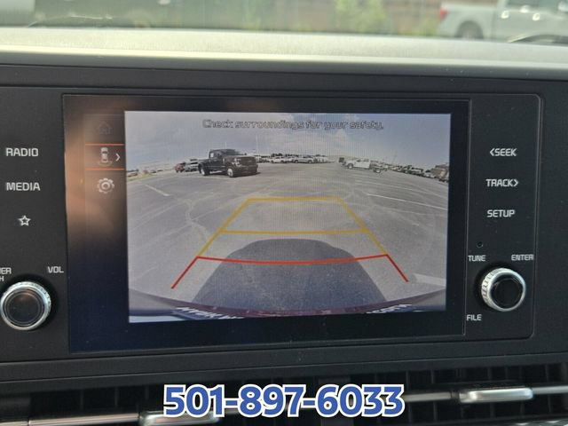 Used 2024 Kia Carnival LX FWD image 23