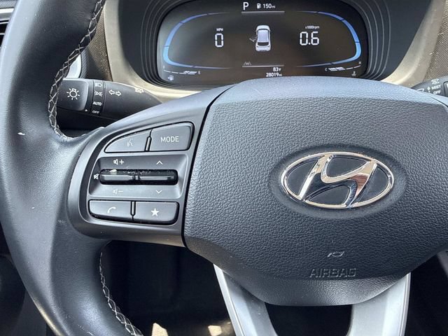 Used 2025 Hyundai Venue SEL FWD image 15