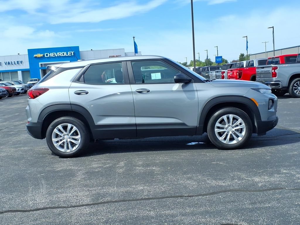 Used 2023 Chevrolet TrailBlazer LS FWD image 11