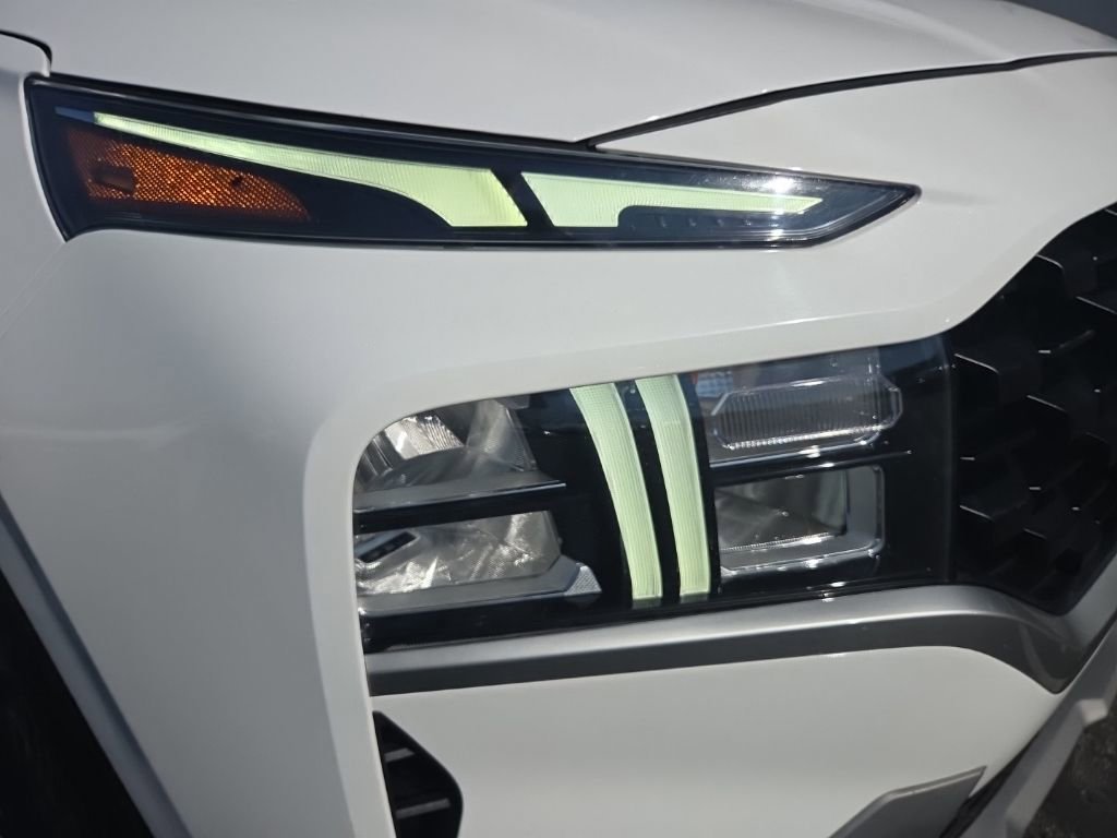 Used 2023 Hyundai Santa Fe SEL image 15