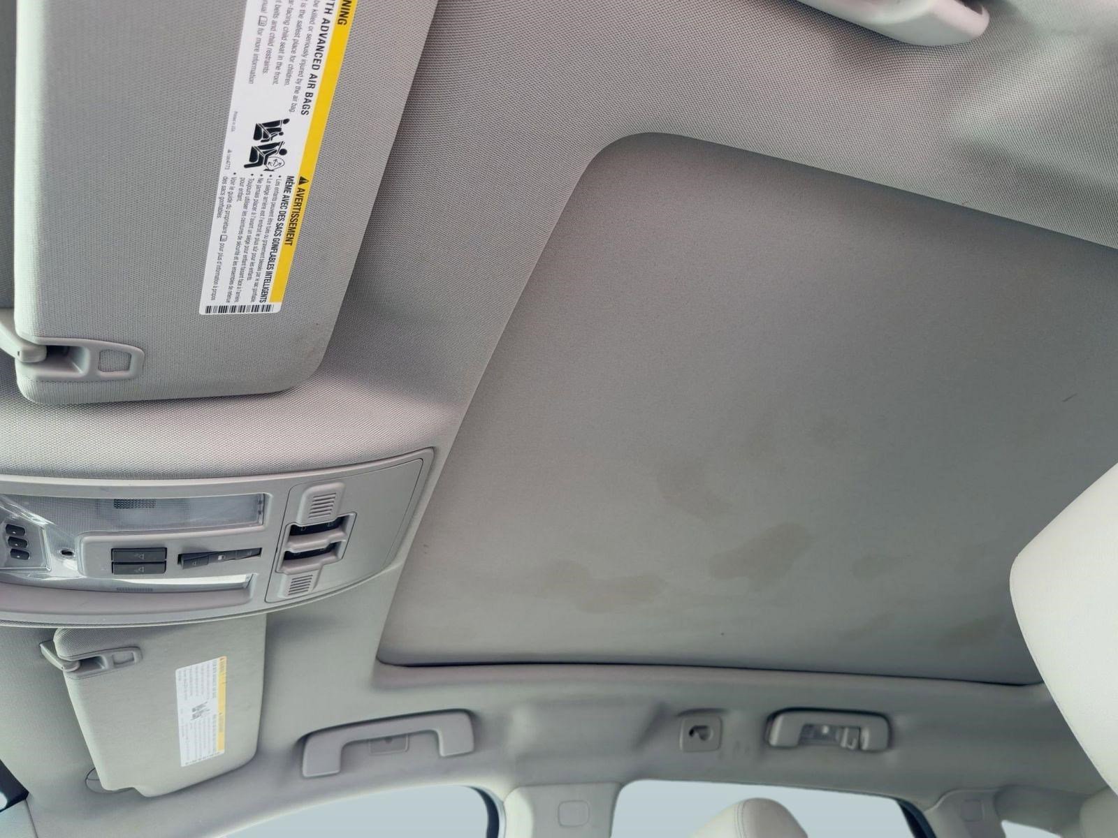 Used 2014 Cadillac SRX Luxury w/ Driver Awareness Package image 13