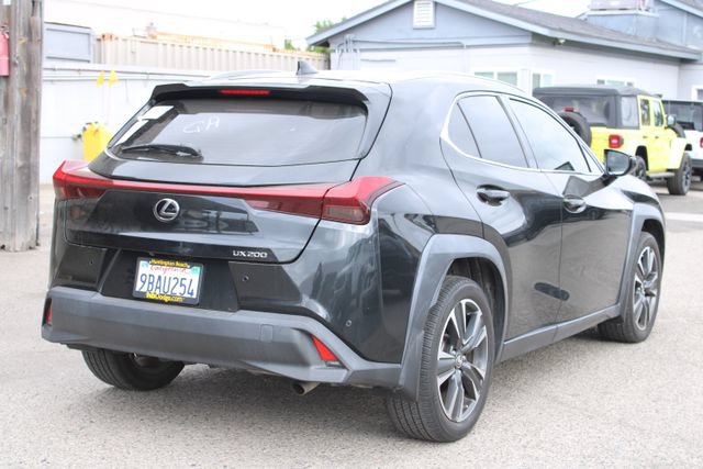 Used 2022 Lexus UX 200 w/ Accessory Package (Z1) FWD image 5