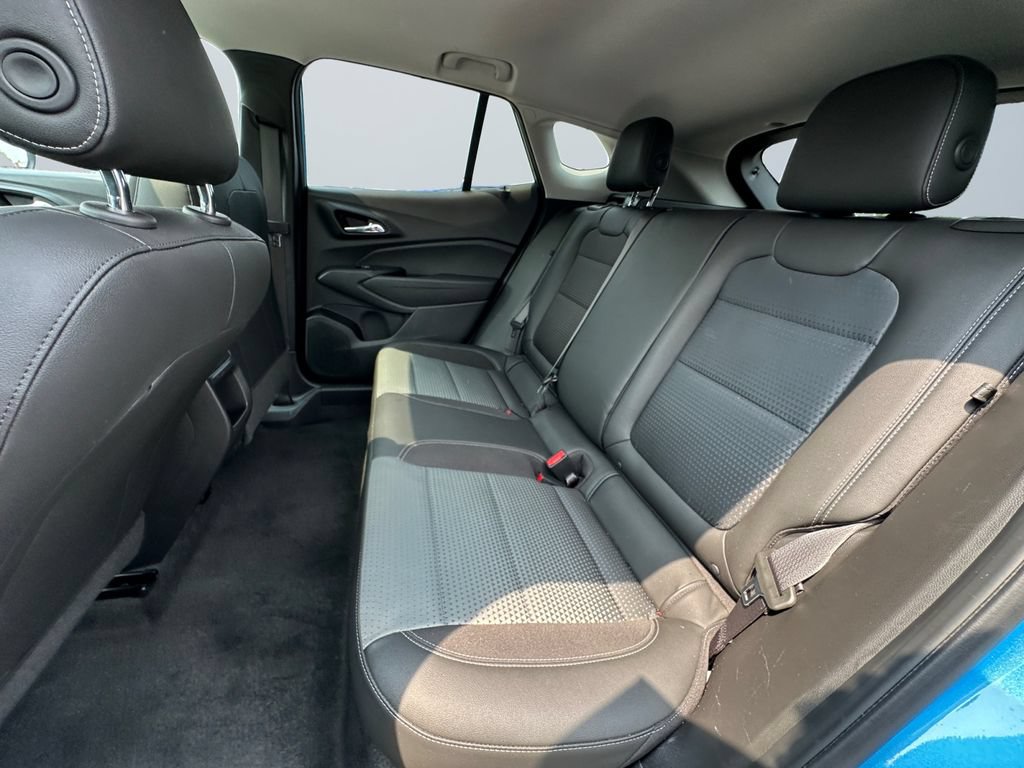 Used 2026 Chevrolet Trax LT w/ Sunroof Package FWD image 13
