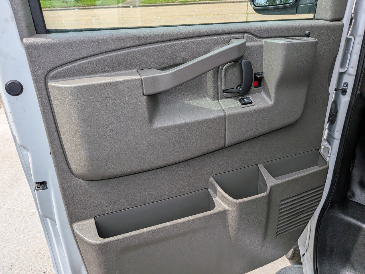 Used 2024 GMC Savana 2500 w/ Driver Convenience Package RWD image 26