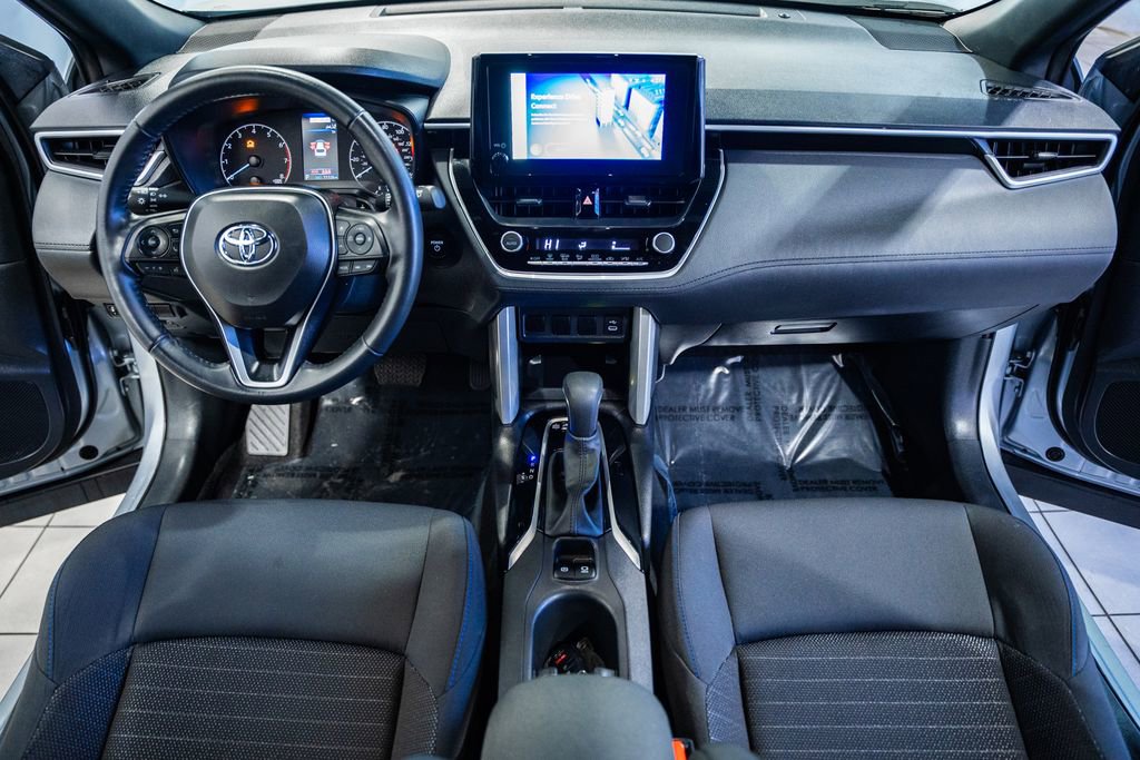 Used 2024 Toyota Corolla Cross SE image 17