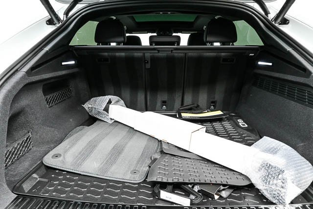 New 2025 Audi Q8 Premium image 25