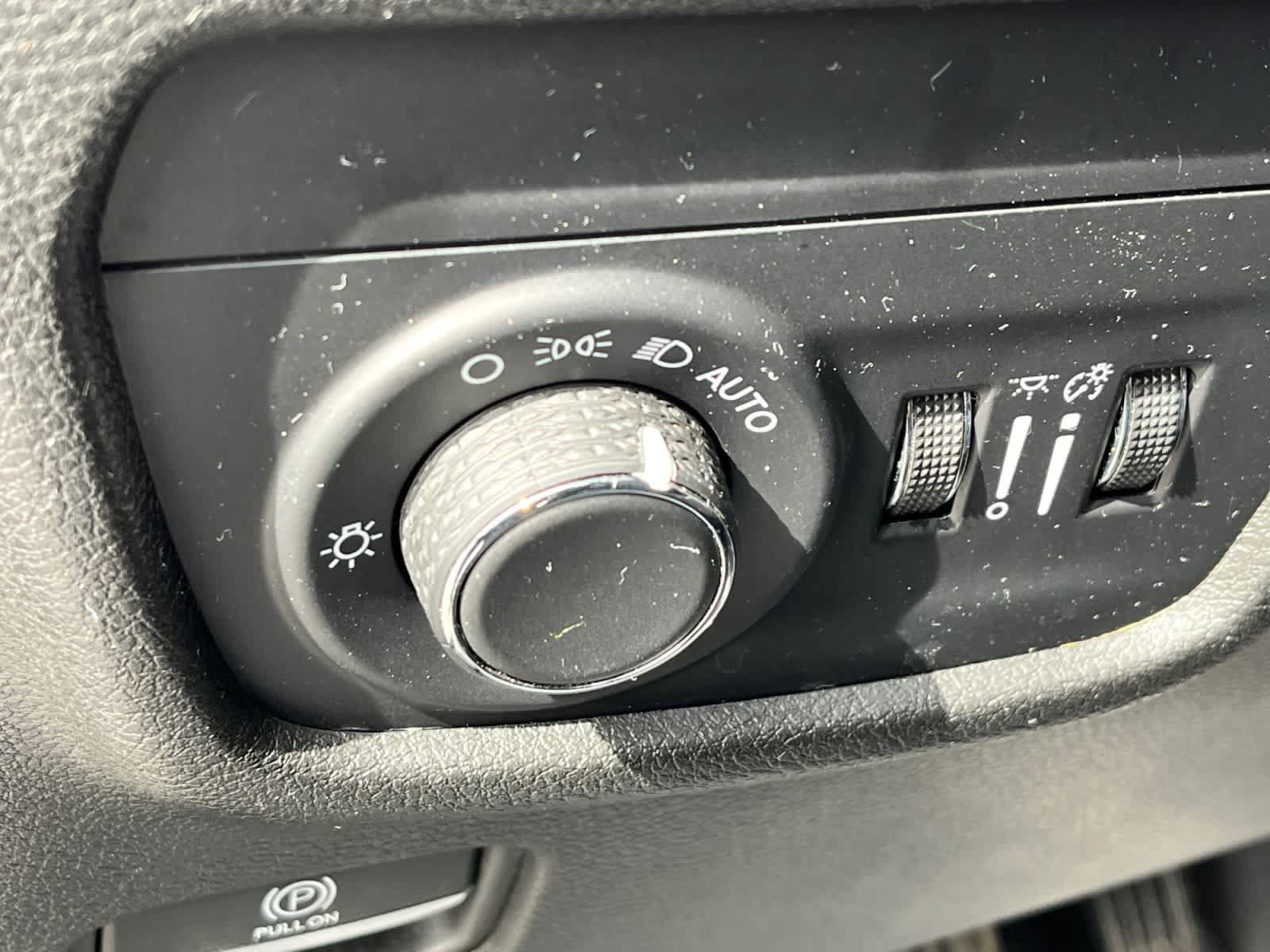 Used 2023 Jeep Grand Cherokee Altitude AWD/4WD image 14