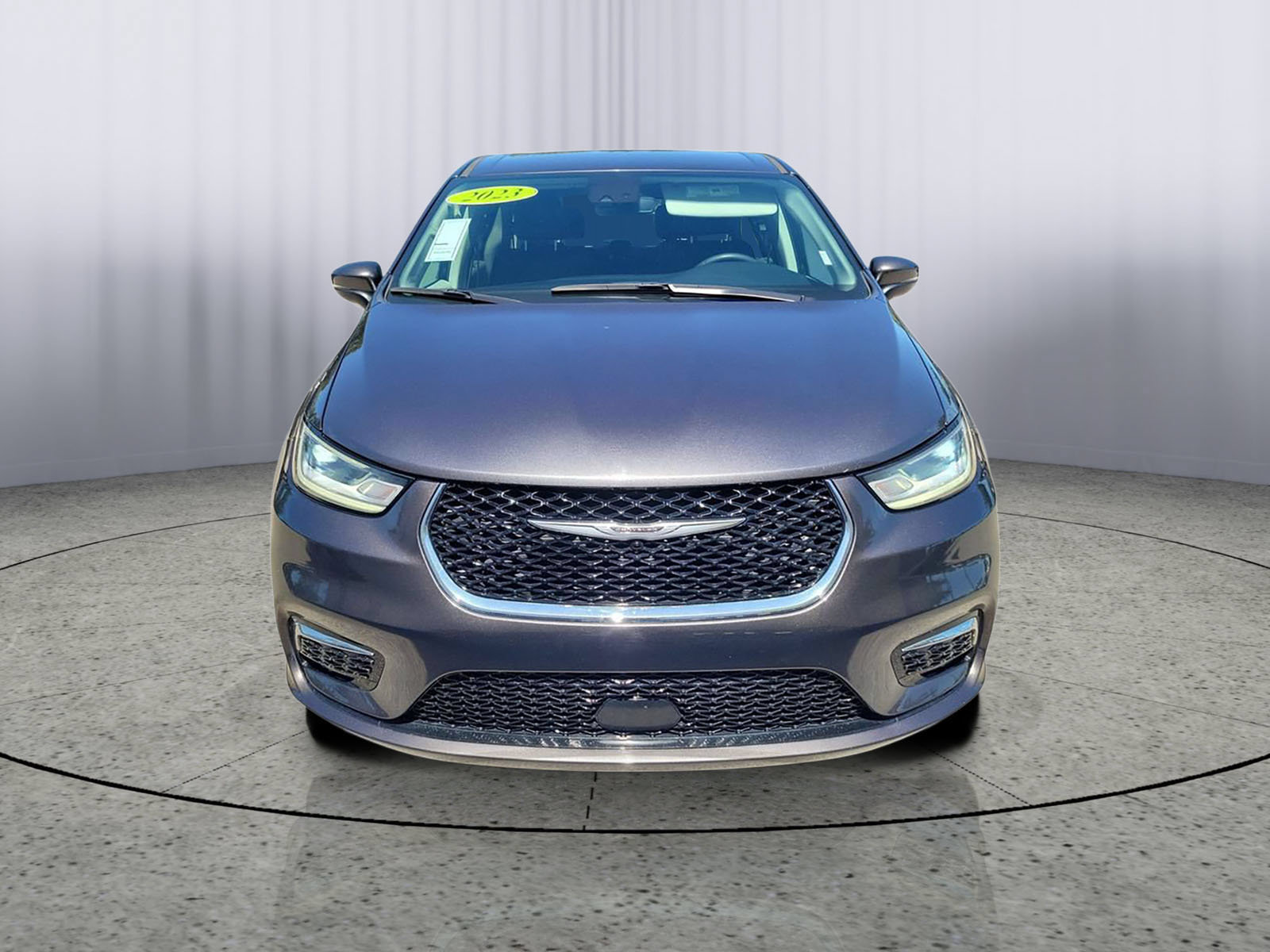 Used 2023 Chrysler Pacifica Touring-L FWD image 6