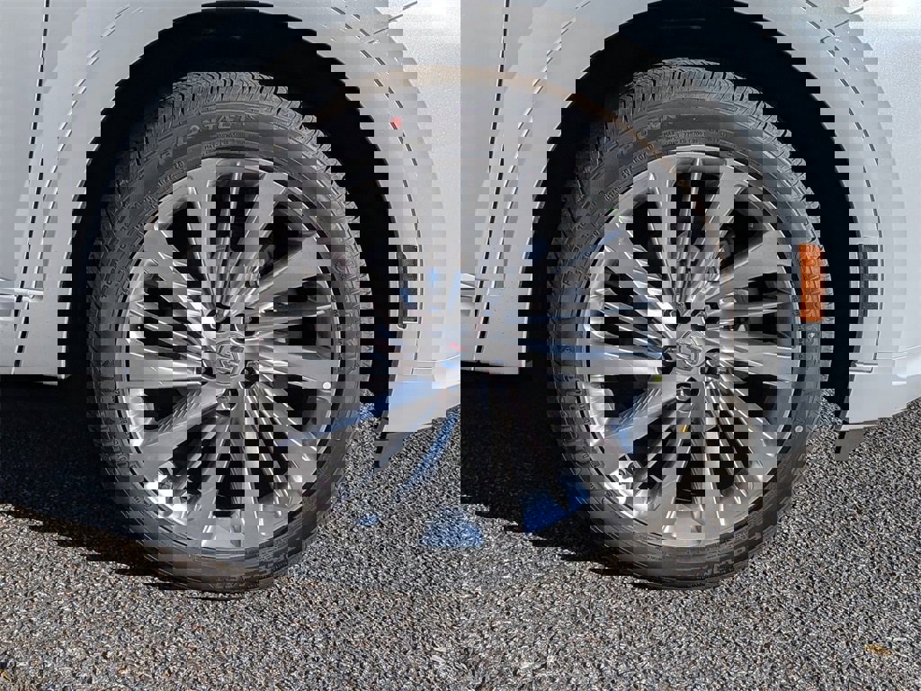 New 2026 Buick Envision Avenir image 12