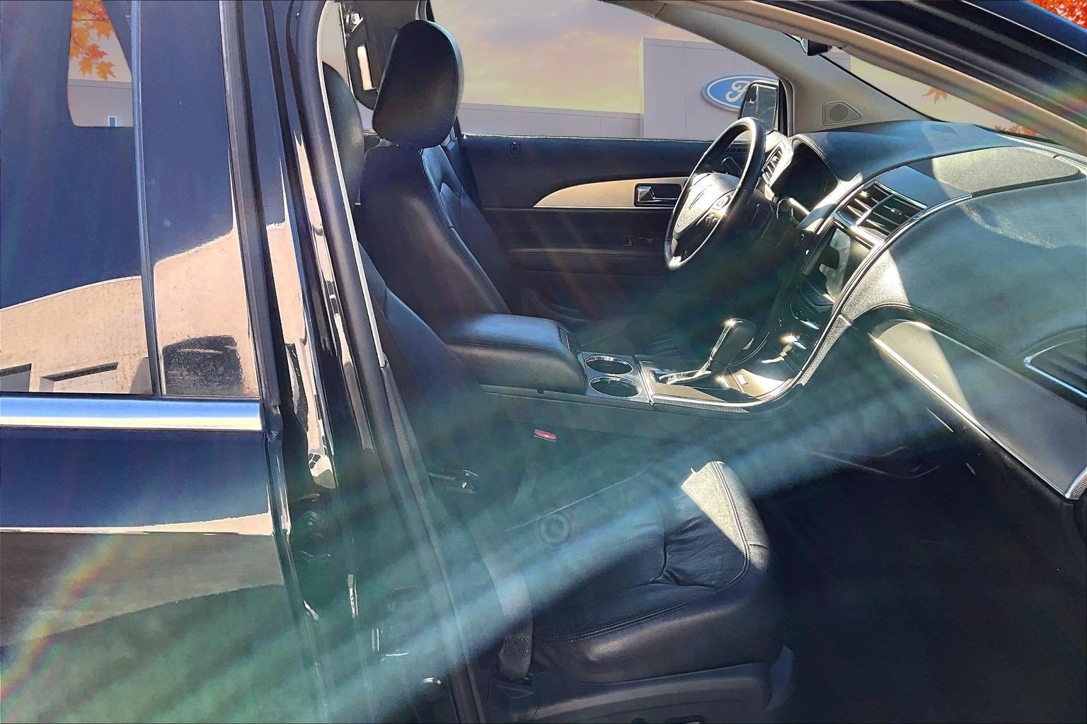 Used 2013 Lincoln MKX AWD image 28