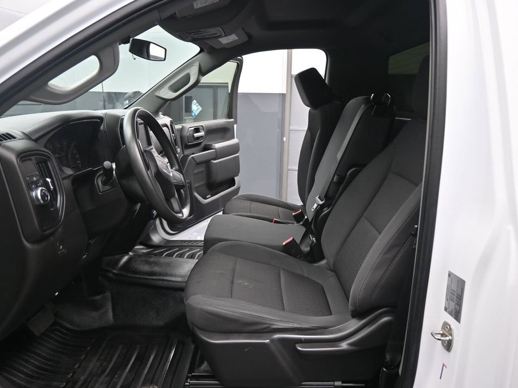 Used 2022 GMC Sierra 2500 Pro w/ Convenience Package image 3