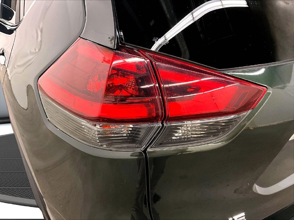 Used 2020 Nissan Rogue SV AWD/4WD image 22