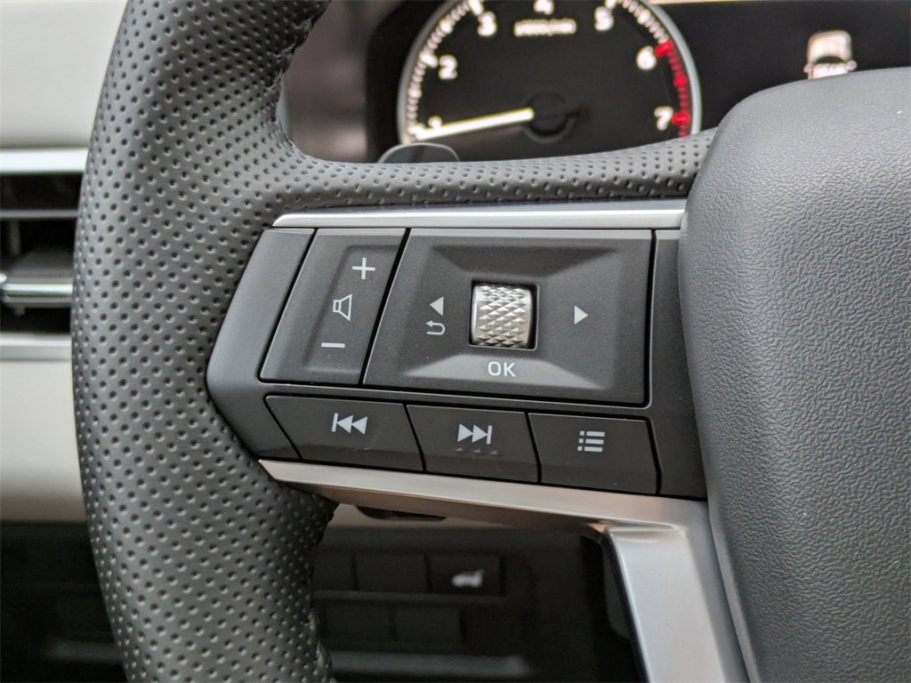 New 2025 Mitsubishi Outlander SE image 24