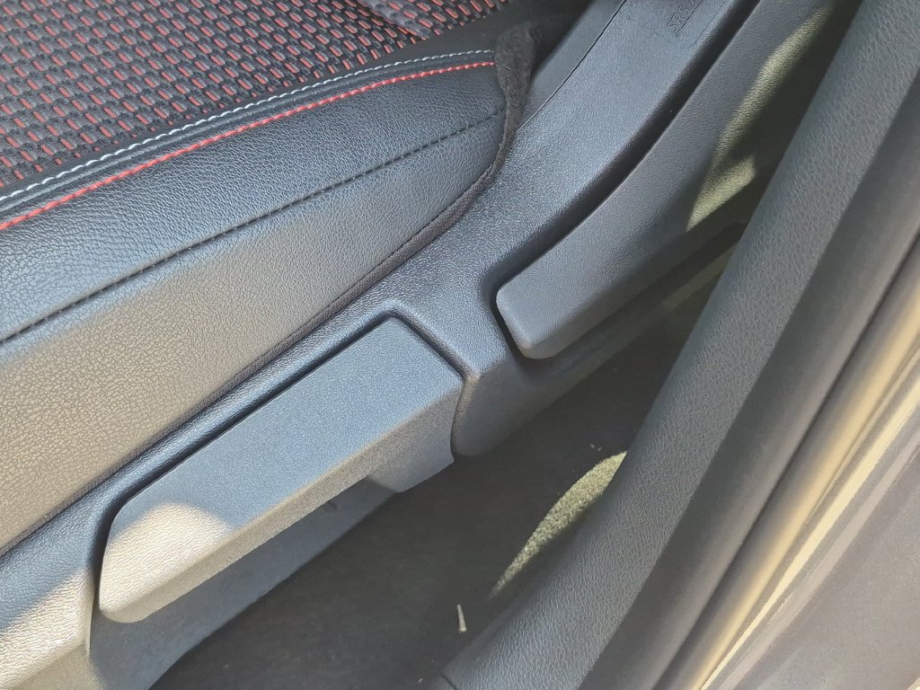 New 2026 Nissan Kicks SR FWD image 16