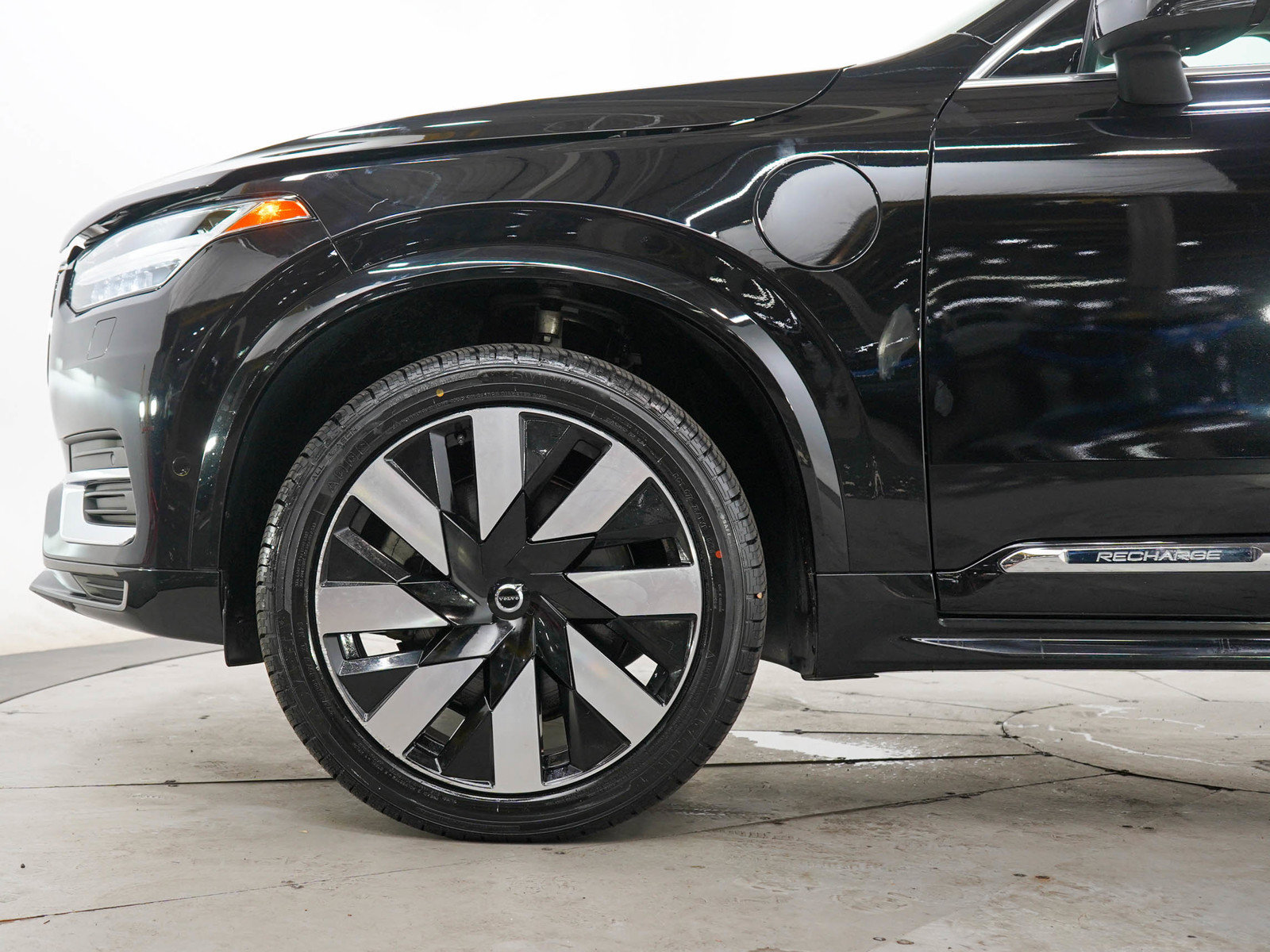 Used 2024 Volvo XC90 T8 Ultimate w/ Protection Package Premier AWD/4WD image 27