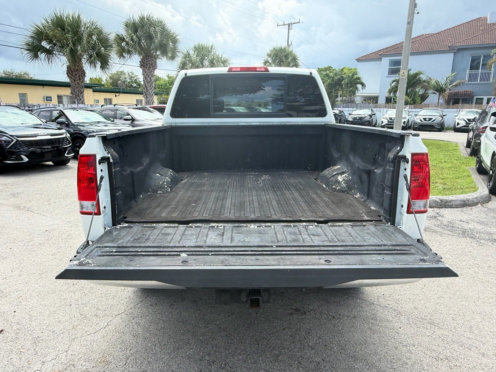 Used 2011 Nissan Titan SV w/ SV Value Truck Pkg AWD/4WD image 14