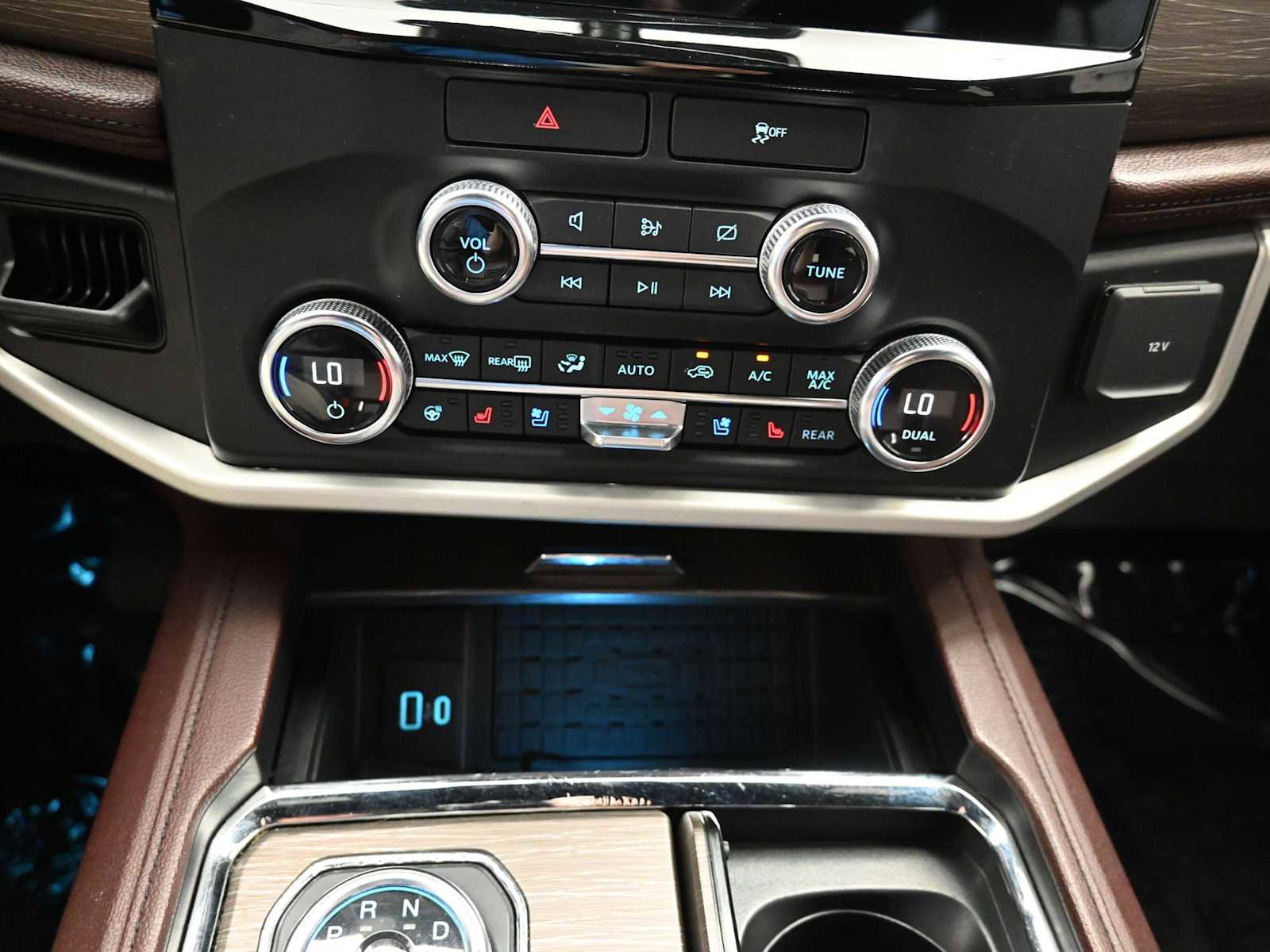 Used 2023 Ford Expedition Limited image 27