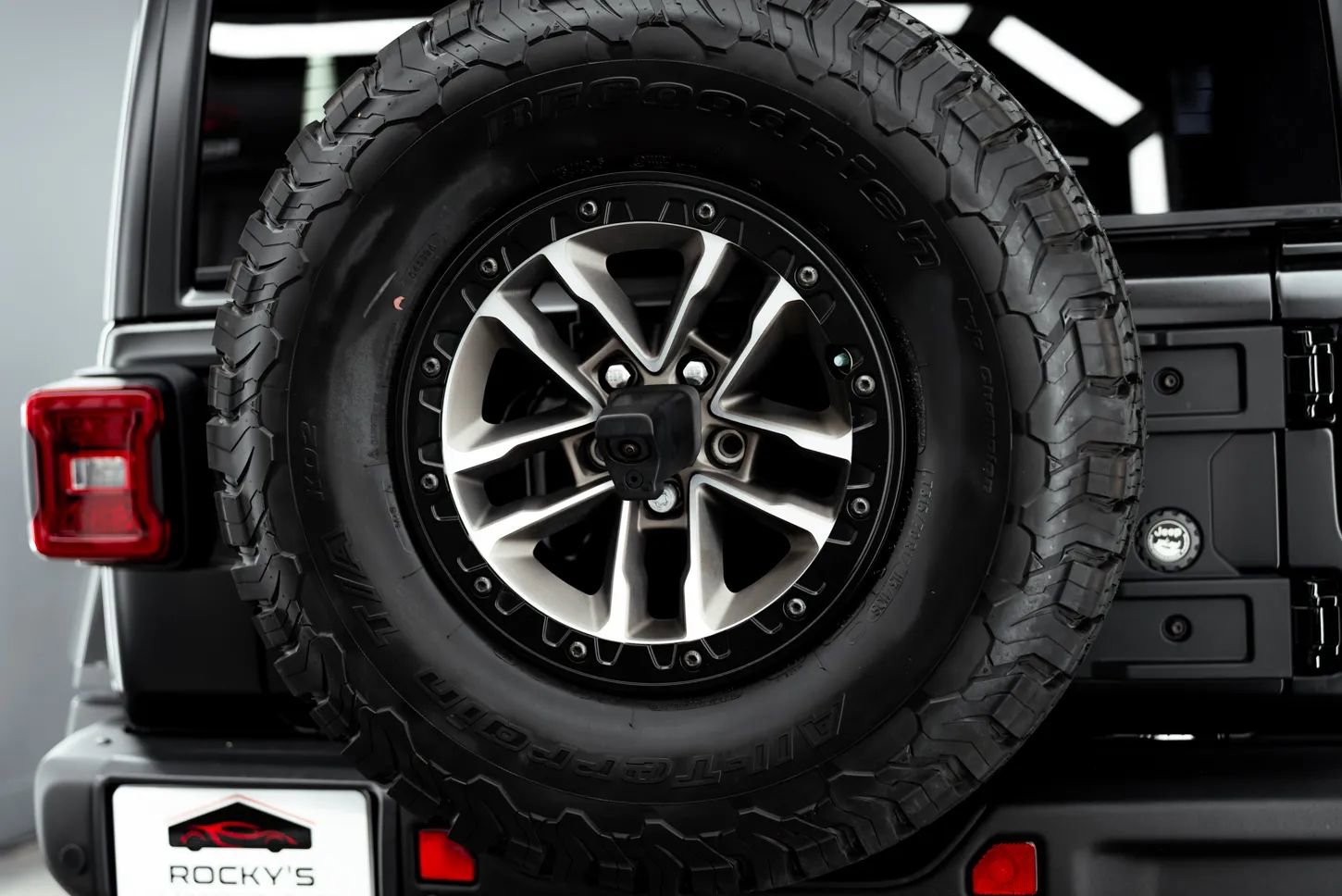 Used 2024 Jeep Wrangler Unlimited Rubicon 392 image 18