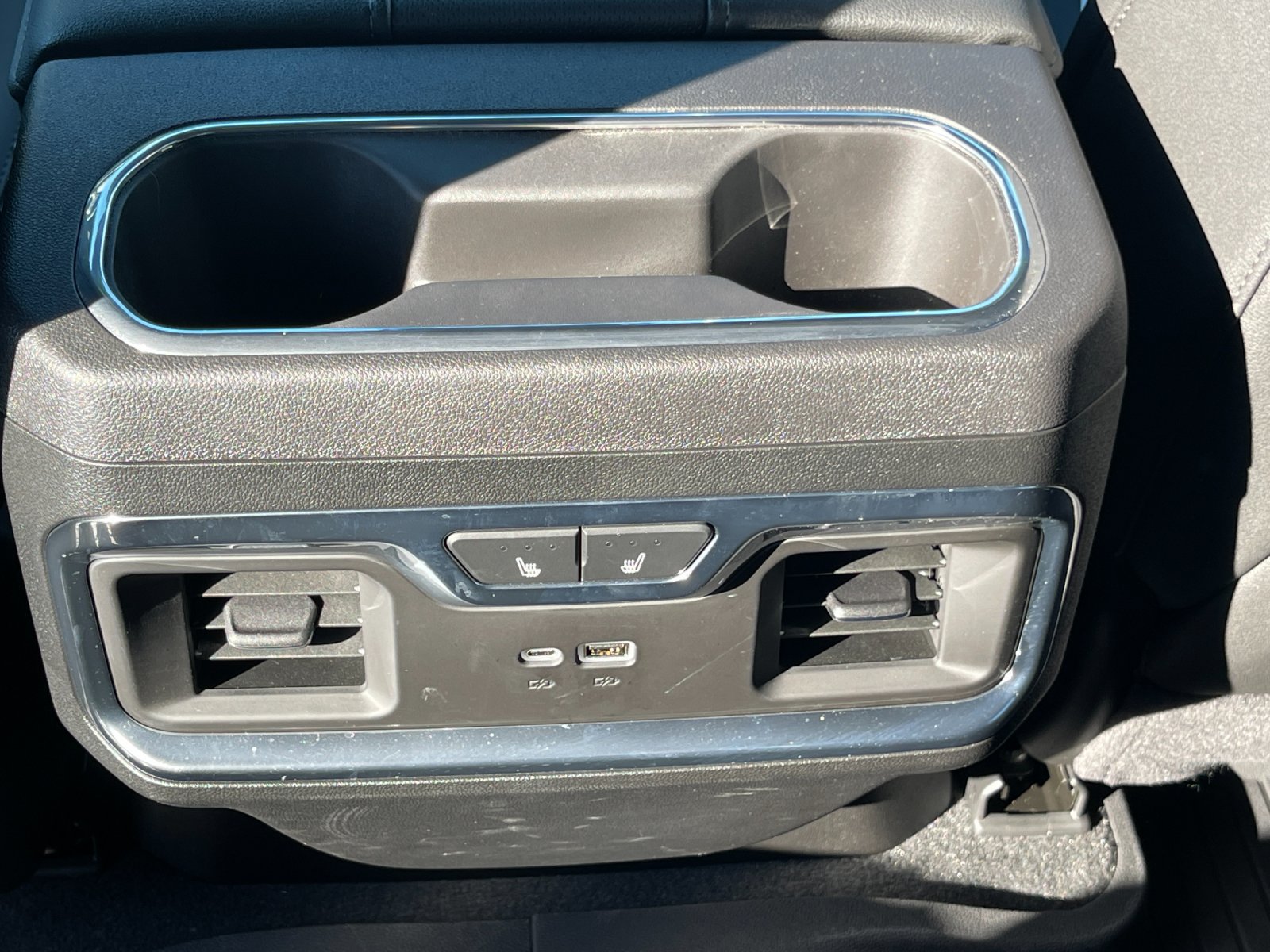 Used 2024 Chevrolet Silverado 1500 LTZ AWD/4WD image 14