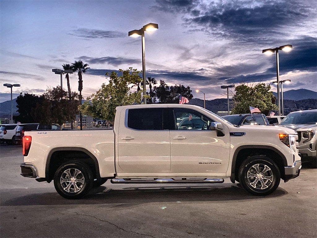 New 2026 GMC Sierra 1500 SLE image 12