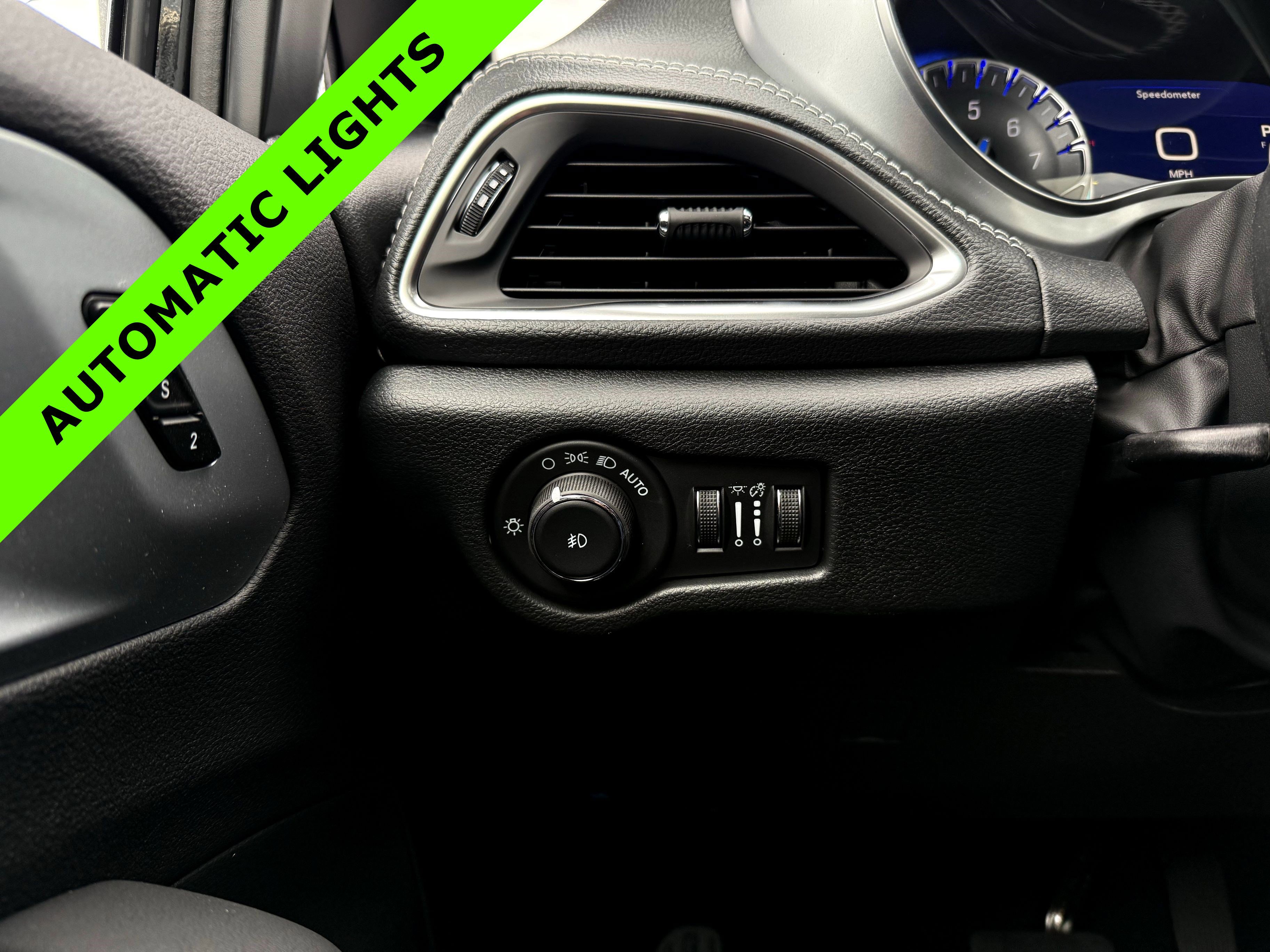 New 2026 Chrysler Pacifica Limited image 18