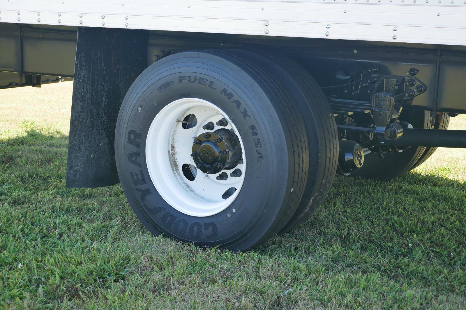 New 2025 Ford F750 2WD Regular Cab Super Duty image 31