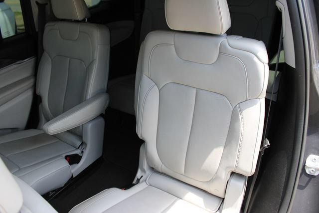 Used 2022 Jeep Grand Cherokee L Overland AWD/4WD image 9